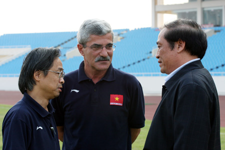 Chủ tịch VFF: ''Sẽ không có chuyện Calisto bị quá tải…''